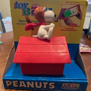 Peanuts toy book